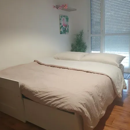 L'ilot Du Val D'europe A 2 Minutes Du Rer Et A 5 Minutes De Disneyland Apartment *